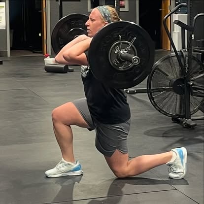 BFit505 athlete weighted lunge